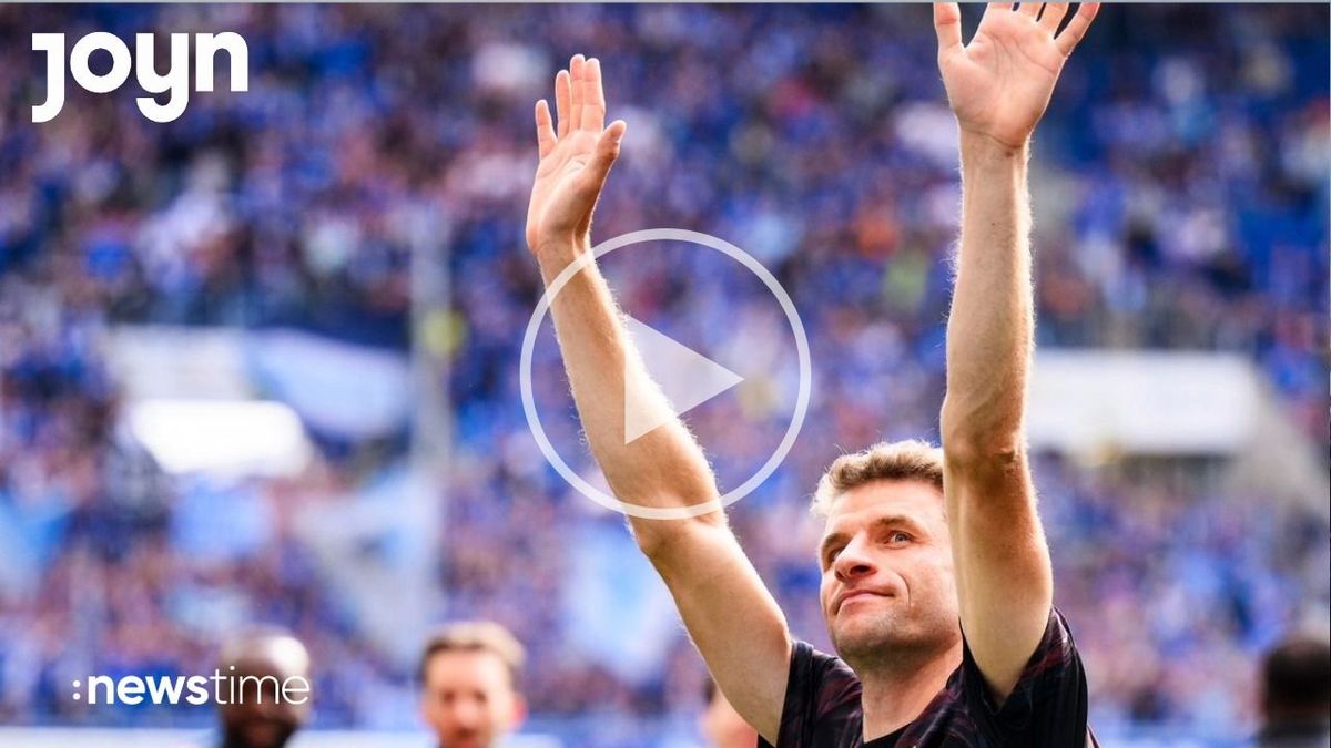 Letzte Meisterfeier auf dem Rathausbalkon in München im Mai 2025. Ab 17. August geht Thomas Müller in Kanada auf Torejagd.