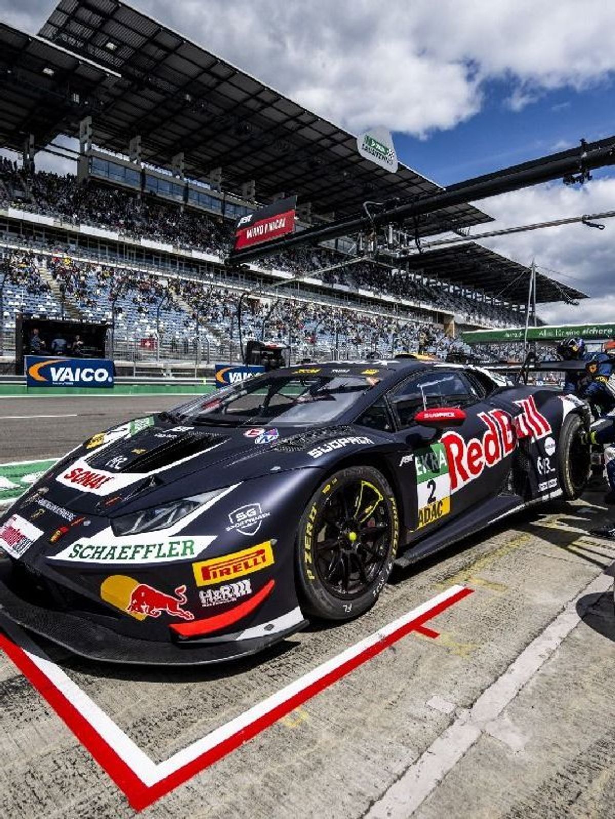 Beim Auto von Nicki Thiim wurde auf dem Lausitzring ein Reifen gestohlen