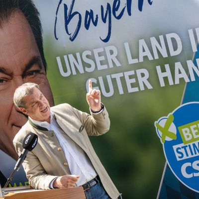 Markus Söder, CSU-Vorsitzender und Ministerpräsident von Bayern, nimmt an der Vorstellung der CSU-Wahlplakate für die bayerische Landtagswahl am 8. Oktober 2023 teil.