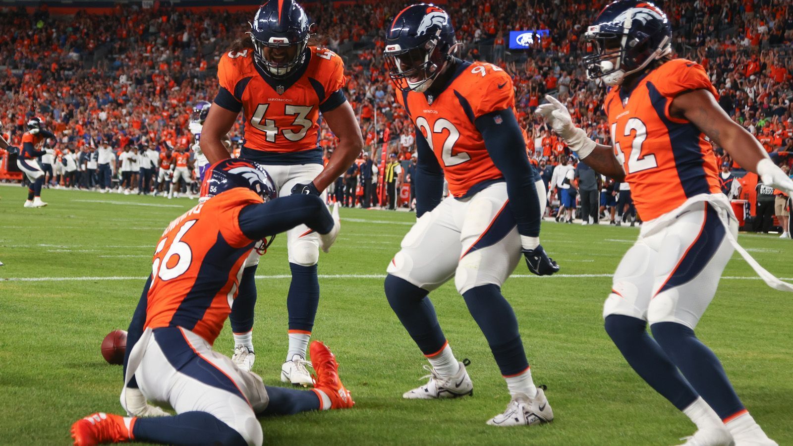 
                <strong>Denver Broncos</strong><br>
                Quarterback (2): Russell Wilson, Brett RypienRunning Back (3): Mike Boone, Melvin Gordon, Javonte WilliamsFullback (1): Andrew BeckWide Receiver (6): Courtland Sutton, Jerry Jeudy, KJ Hamler, Montrell Washington, Jalen Virgil, Tyrie ClevelandTight End (3): Eric Saubert, Albert Okwuegbunam, Greg DulcichOffensive Line (9): Garett Bolles, Billy Turner, Calvin Anderson, Cam Fleming, Dalton Risner, Quinn Meinerz, Graham Glasgow, Lloyd Cushenberry, Luke WattenbergDefensive Line (5): Dre'Mont Jones, DeShawn Williams, Eyioma Uwazurike, D.J. Jones, Matt HenningsenLinebacker (10): Bradley Chubb, Randy Gregory, Baron Browning, Nik Bonitto, Jonathon Cooper, Aaron Patrick, Josey Jewell, Jonas Griffith, Alex Singleton, Justin StrnadSecondary (11):Pat Surtain, Ronald Darby, K'Waun Williams, Michael Ojemudia, Damarri Mathis, Essang Bassey, Justin Simmons, Kareem Jackson, Caden Sterns, P.J. Locke, Delarrin Turner-YellSpecialists (3): Jacob Bobenmoyer, Brandon McManus, Corliss Waitman 
              