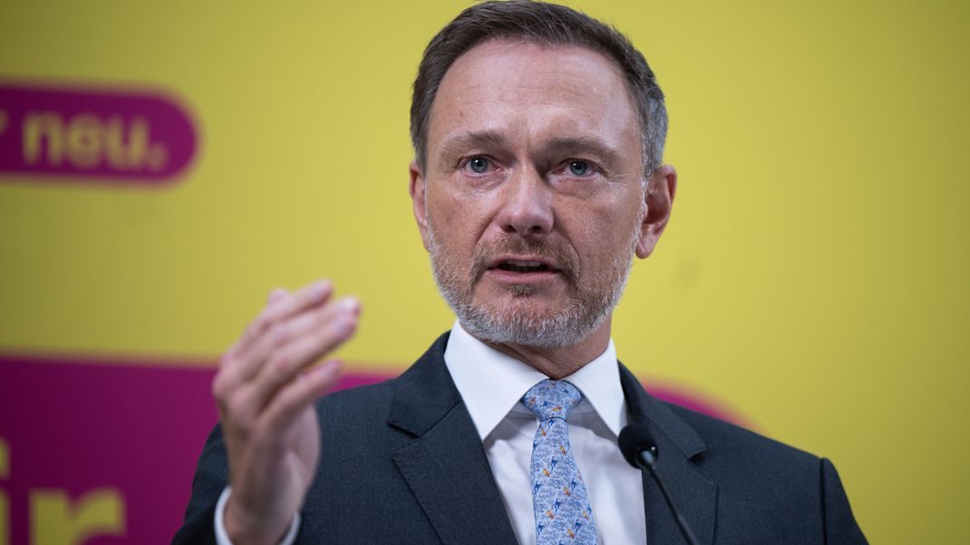 Finanzminister Lindner fordert Unterbindung rrregulärer Einwanderung und mehr Abschiebungen abgelehnter Asylbewerber.