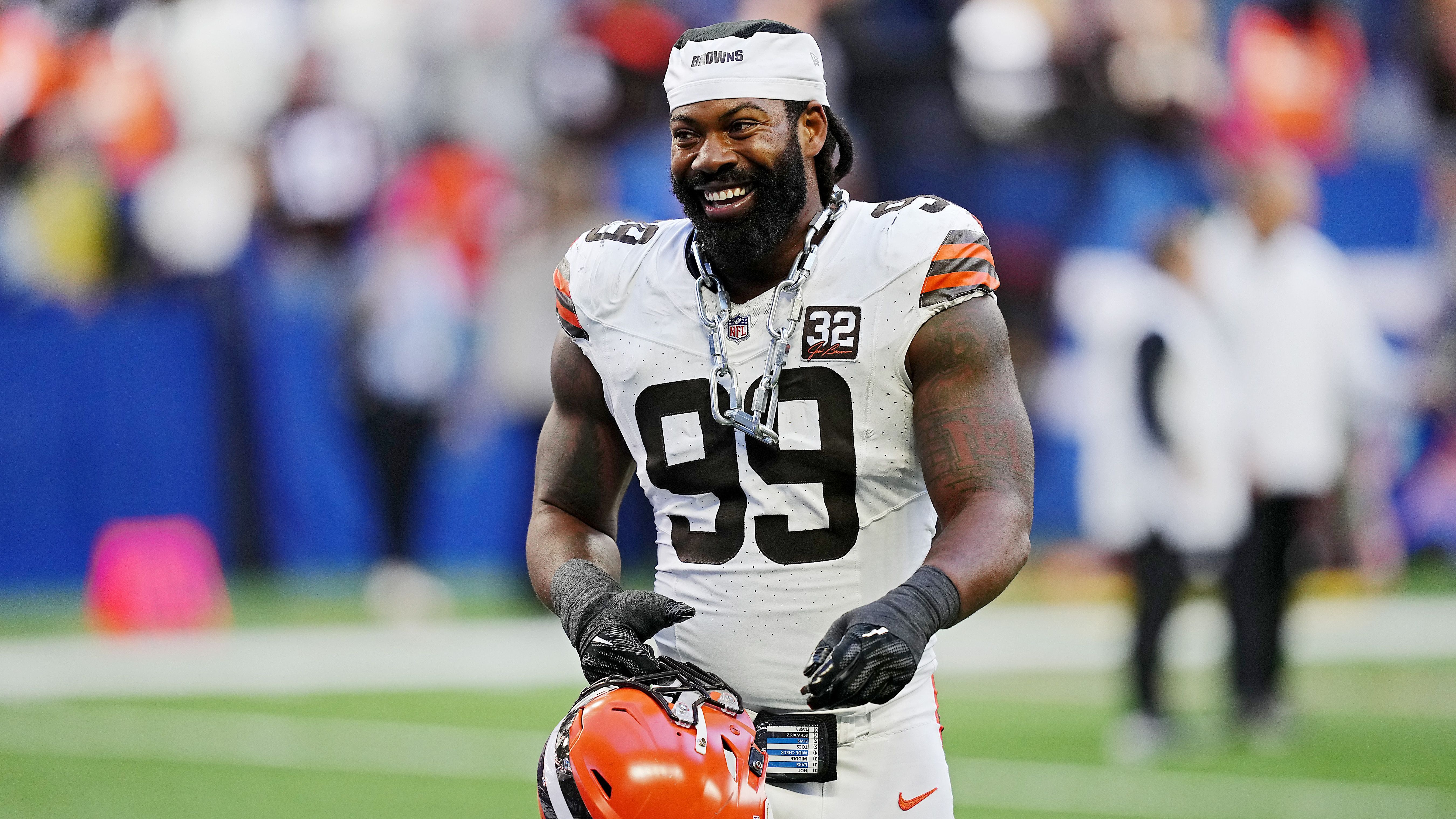 <strong>Za'Darius Smith (Cleveland Browns ➔ Detroit Lions)</strong><br>Die Gerüchte um einen Trade von Defensive End Za'Darius Smith hatten sich seit der Verletzung von Aidan Hutchinson von Tag zu Tag verdichtet. Einige Stunden vor der Trade Deadline war es dann soweit: Die Lions haben endlich den Ersatz für ihren Star-Defender.