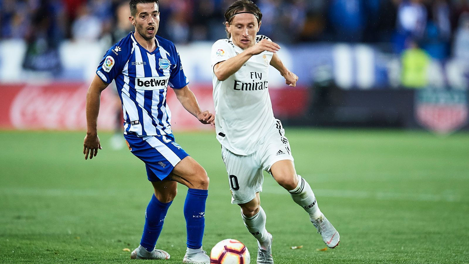 
                <strong>Luka Modric (Kroatien)</strong><br>
                Geburtsdatum: 9. September 1985Verein: Real MadridPosition: zentraler MittelfeldspielerTitel 2018: Weltfußballer der FIFA, Europas Fußballer des Jahres, Champions-League-SiegerWM-Einsätze/-Tore: 7/2
              