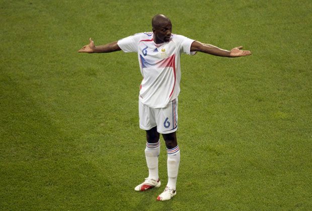 
                <strong>LDM: Claude Makelele</strong><br>
                Makeleles Spiel war oftmals unauffällig, aber sehr effektiv. In der Balleroberung war der Franzose einer der Besten seines Fachs.
              