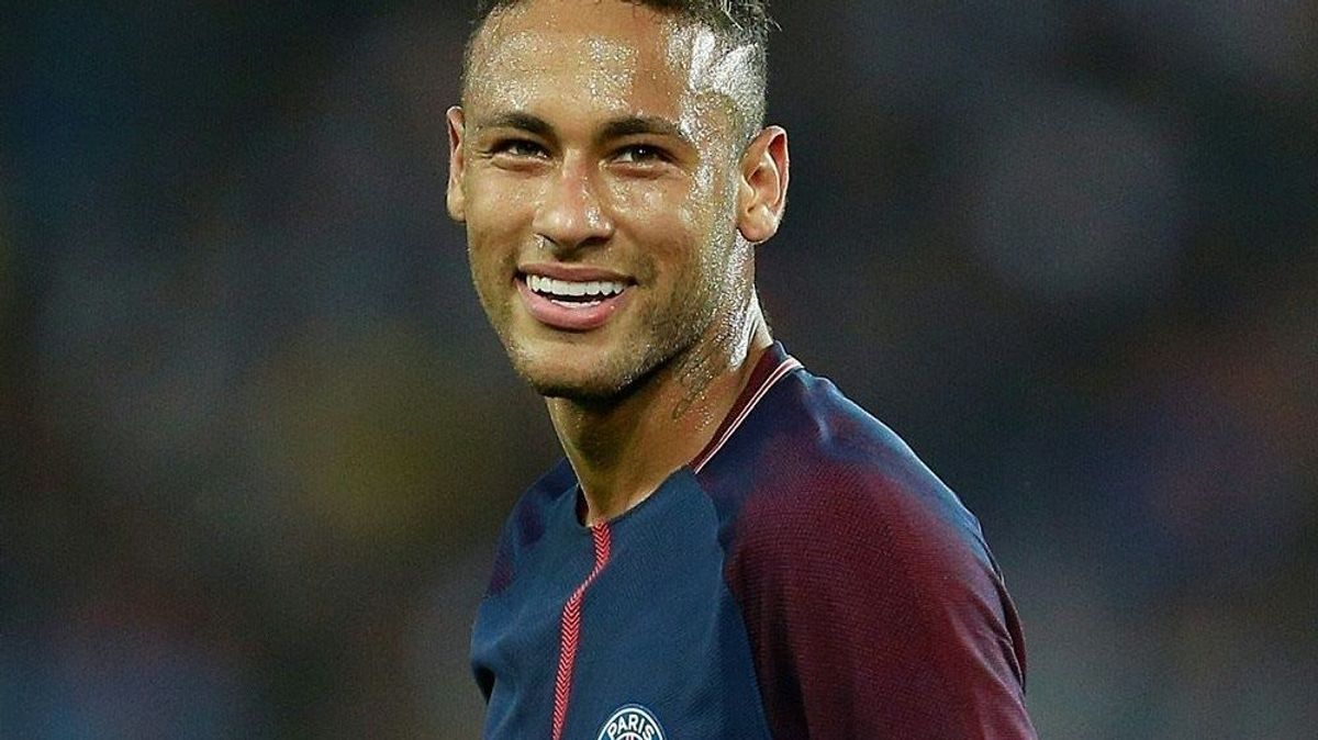 Über drei Millionen Euro Gehalt im Monat - Neymar