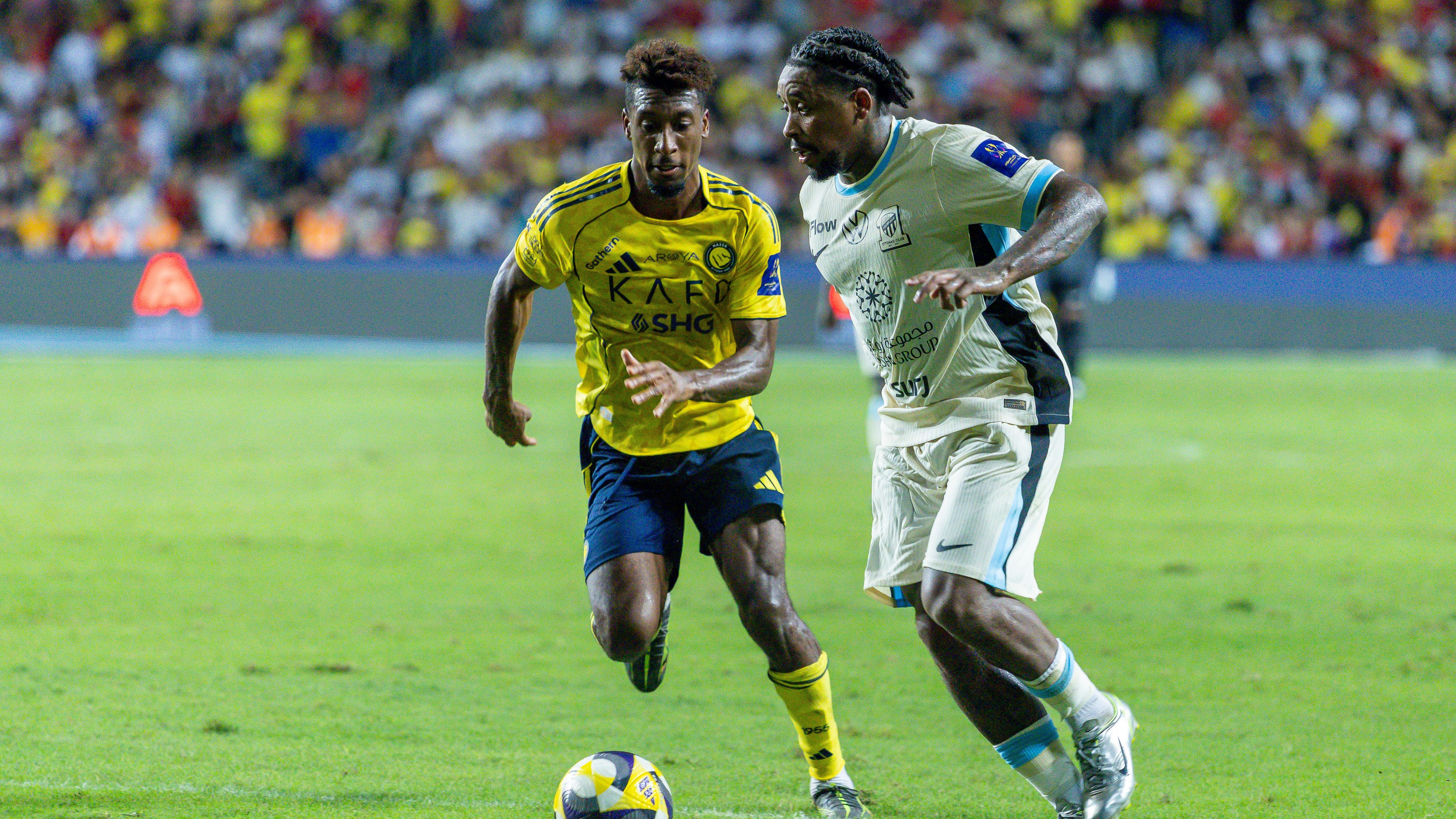 <strong>Kingsley Coman (Al-Nassr)</strong><br>Es war schon zu erwarten, dass Kingsley Coman in der Saudi Pro League kaum zu stoppen sein wird. Mit zwei Toren und drei Assists in den ersten drei Ligaspielen für Al-Nassr hat der 29-Jährige das auch direkt untermauert. Ein wenig schade ist es schon, dass der Franzose sein Können nur noch in der Wüste zeigt. Coman hätte auch noch das Niveau, in Top-Ligen eine große Rolle zu spielen.