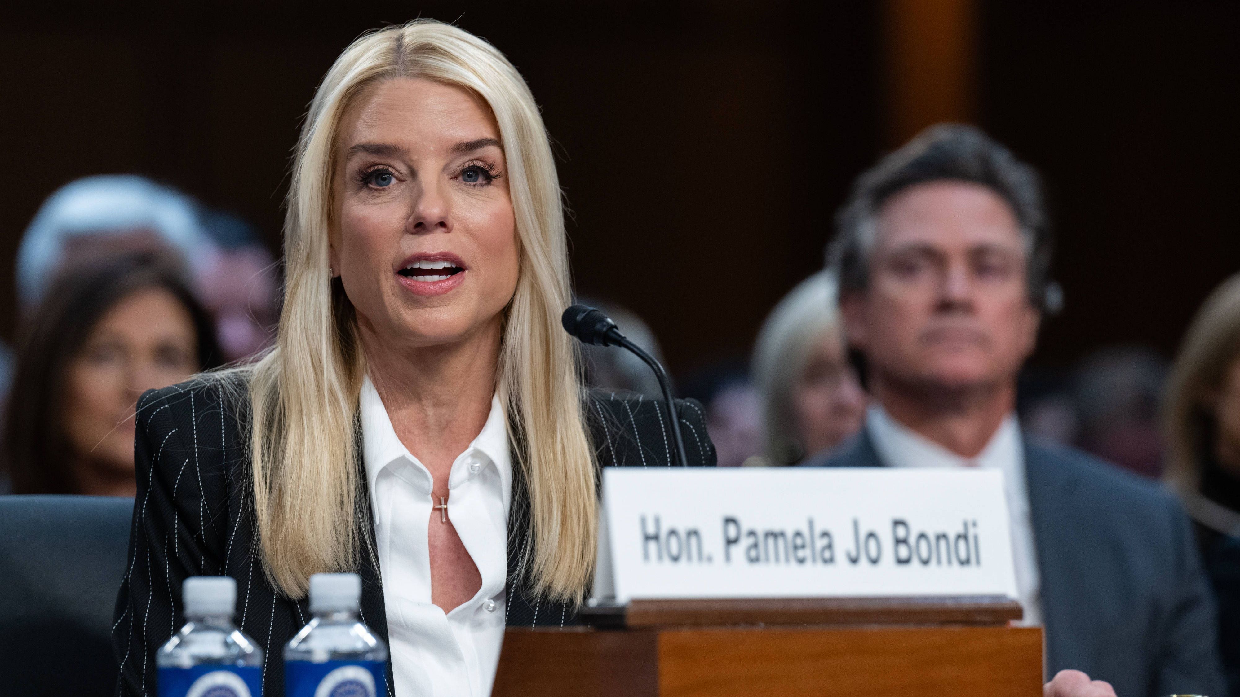 Die ehemalige Generalstaatsanwältin von Florida, Pam Bondi, ist als Justizministerin vorgesehen.