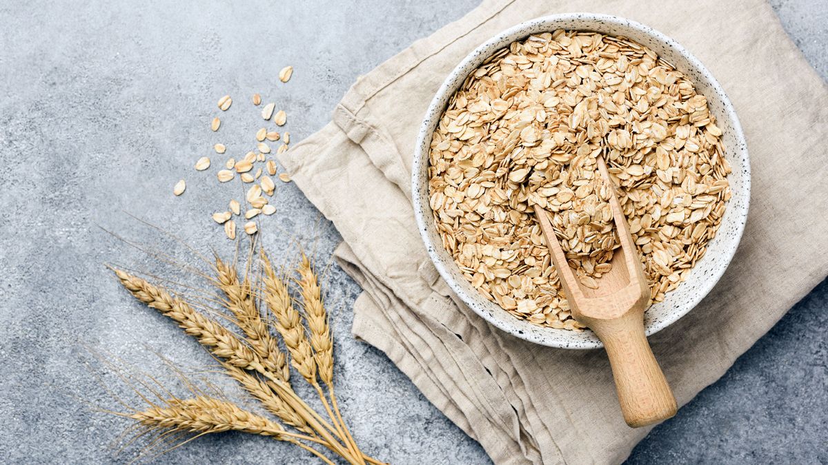 Oat flakes, oats or rolled oats in bowl