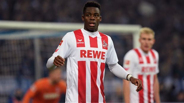 
                <strong>Yann Aurel Bisseck (1. FC Köln, geboren am: 29. November 2000)</strong><br>
                Zwischen November und Dezember 2017 durfte der 17-jährige Yann Aurel Bisseck beim 1. FC Köln in das Bundesliga-Geschäft reinschnuppern. In den letzten Hinrunden-Spielen kam der 1,94-Meter-Hüne drei Mal in der höchsten deutschen Spielklasse zum Einsatz und saß zudem zwei weitere Mal auf der Bank. Seit Jahresbeginn war der bis 2019 gebundene Innenverteidiger dann aber nicht mehr Teil des Kölner Bundesliga-Kaders, spielte stattdessen wieder für die A-Junioren des FC. In die Geschichtsbücher der Rheinländer hat es das Top-Talent schon geschafft. Mit 16 Jahren, elf Monaten und 28 Tage ist er der jüngste Spieler, der für Köln in der Bundesliga auflief. Bisseck löste Mitchell Weiser ab (17 Jahre, zehn Monate und vier Tage).
              