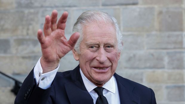 Staatsbesuch wegen Chaos und Protesten abgesagt: König Charles kommt nicht nach Frankreich.