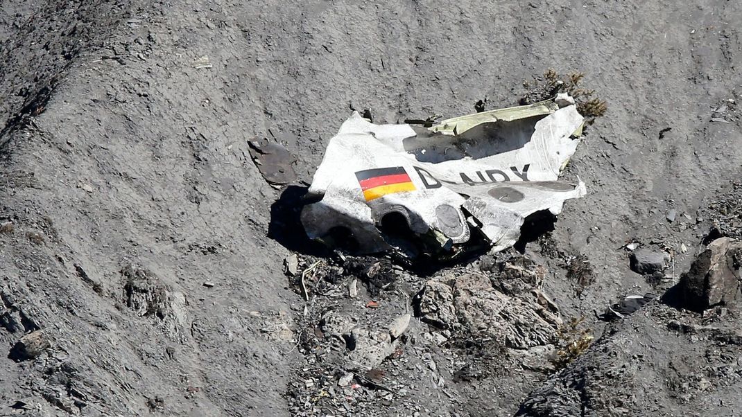 Nur noch Trümmer blieben von einem Germanwings-Flug nach Düsseldorf. (Archivbild)