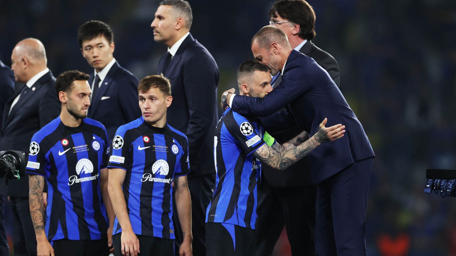 
                <strong>Corriere dello Sport (Italien)</strong><br>
                "Bittere Tränen in Istanbul: Manchester City gewinnt die Champions League"
              
