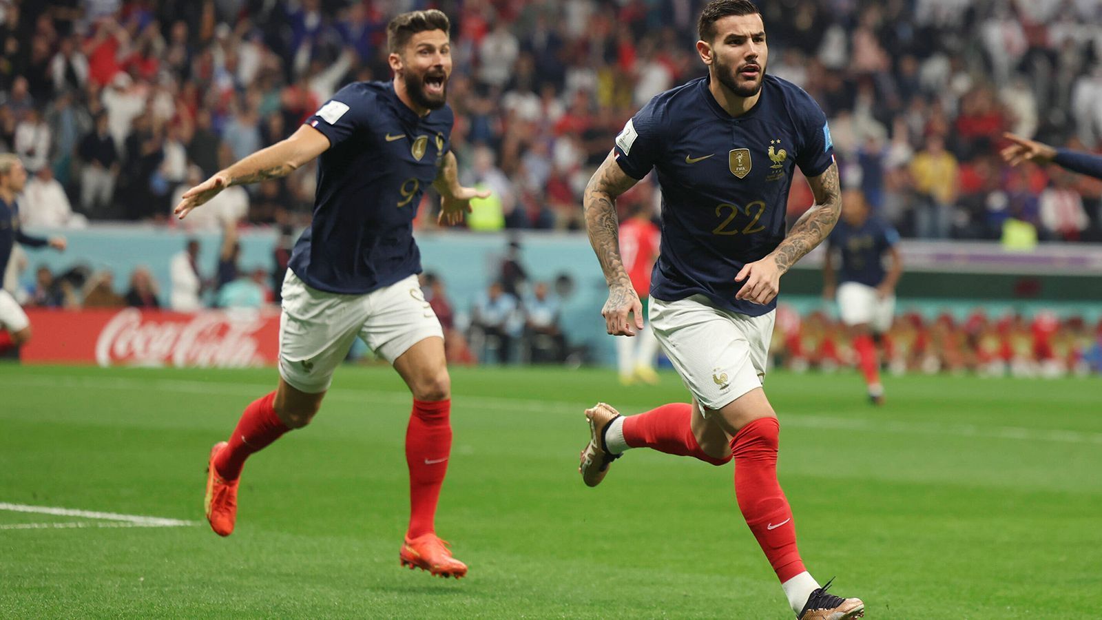 
                <strong>AC Mailand: Zwei Spieler im WM-Finale</strong><br>
                Spieler im WM-Finale: Theo Hernandez (vorne; Frankreich) und Olivier Giroud (hinten; Frankreich)
              