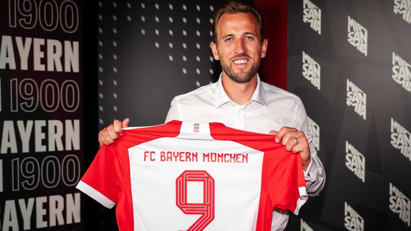 <strong>FC Bayern München: Harry Kane</strong><br>
                Ablösesumme: 95 Millionen Euro<br>Wechsel von:&nbsp;Tottenham Hotspur<br>Zeitpunkt des Wechsels:&nbsp;August 2023