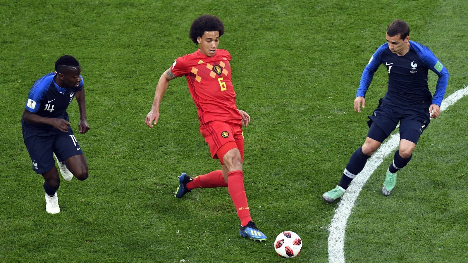 
                <strong>Axel Witsel</strong><br>
                Witsel ist die gesamte Partie fast unsichtbar. Der China-Legionär wird nur einmal auffällig, als er nach der Pause eine schöne Flanke auf Lukaku schlägt, die fast die Führung bringt. ran-Note: 4
              