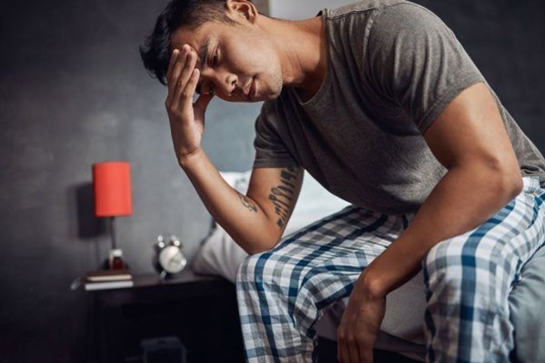 Männer können bei einer Depression verstärkt aggressives oder risikoreiches Verhalten zeigen.