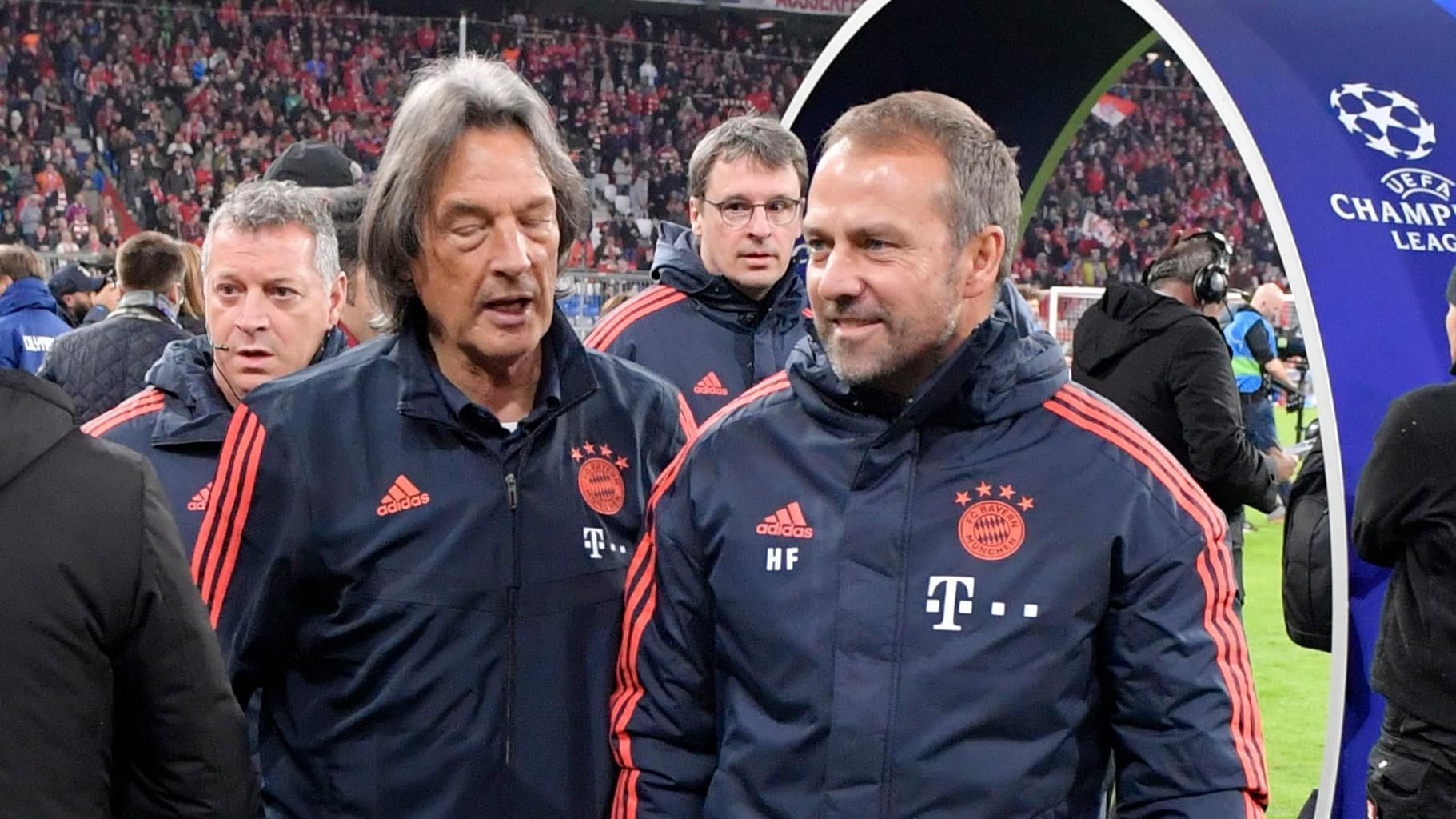 
                <strong>Das Ende</strong><br>
                Nach über 40 Jahren endet nun die Reise von Dr. Hans-Wilhelm Müller-Wohlfahrt beim FC Bayern. In Zukunft will er sich auf seine Patienten in der Praxis konzentrieren. Dazu werden auch weiterhin einige Spieler des Rekordmeisters zählen, nur eben nicht mehr am Spielfeldrand. "Wenn ich auf meine vierzig Jahre beim FC Bayern zurückblicke, bin ich glücklich und sehr zufrieden. Die Erlebnisse, die wir hier gemeinsam hatten, die Erfolge, die wir zusammen gefeiert haben und vor allem die Menschen, die ich in diesem Verein kennengelernt habe, haben mein Leben nachhaltig geprägt. Ich wünsche dem FC Bayern für die Zukunft alles erdenklich Gute", sagte er in einem offiziellen Statement. Der würdige Abschied für eine Vereinslegende, der zwischenzeitlich auf der Kippe stand. 
              