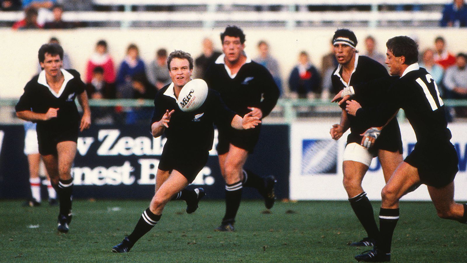 <strong>Neuseeland 1987</strong><br>
                Gastgeber: Australien/Neuseeland; Finale: Neuseeland - Frankreich 29:9
