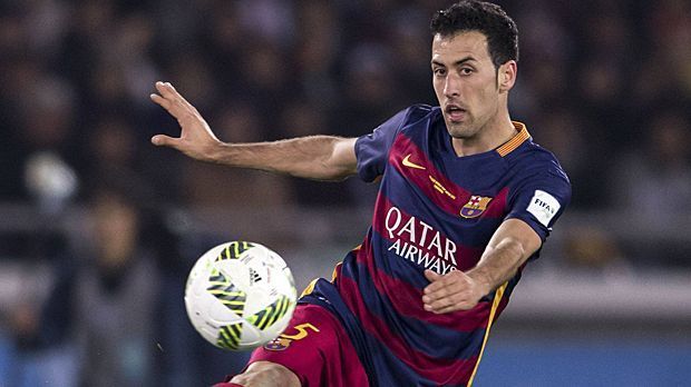 
                <strong>Platz 6: Sergio Busquets (FC Barcelona)</strong><br>
                Platz 6: Sergio Busquets (FC Barcelona). Der 27-Jährige ist bei Barca der Mann fürs Grobe. In dieser Saison trägt Busquets sogar zeitweise die Kapitänsbinde - ein weiteres Zeichen für seinen Stellenwert beim erfolgreichsten Klub des Jahres.
              
