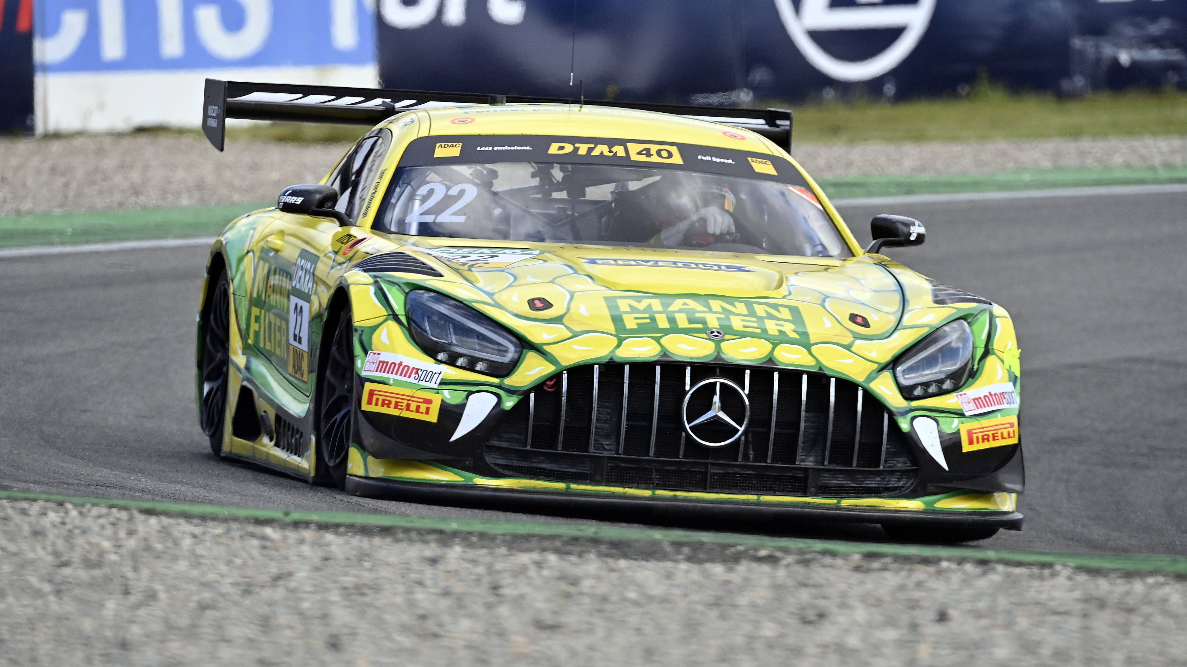 <strong>Lucas Auer (AUT, Winward - Mercedes-AMG GT3)</strong>&nbsp;<br>Er steht wie kaum ein anderer Fahrer im aktuellen Feld für den Namen DTM, seit 2015 gehört der Österreicher zum festen Aufgebot der Serie. 2022 kämpfte er bis zum Finale um den Fahrertitel und wurde letztlich Vizemeister. 2024 will er mit Winward wieder vorne angreifen, es gehe aber zunächst darum, nach Siegen zu streben: "Die Frage mit der Meisterschaft stellt sich dann erst im letzten Drittel, ob du in diesem Kampf dabei bist. Das hängt nicht nur davon ab, ob du schnell genug bist, sondern vor allem auch davon, ob du konstant genug bist."