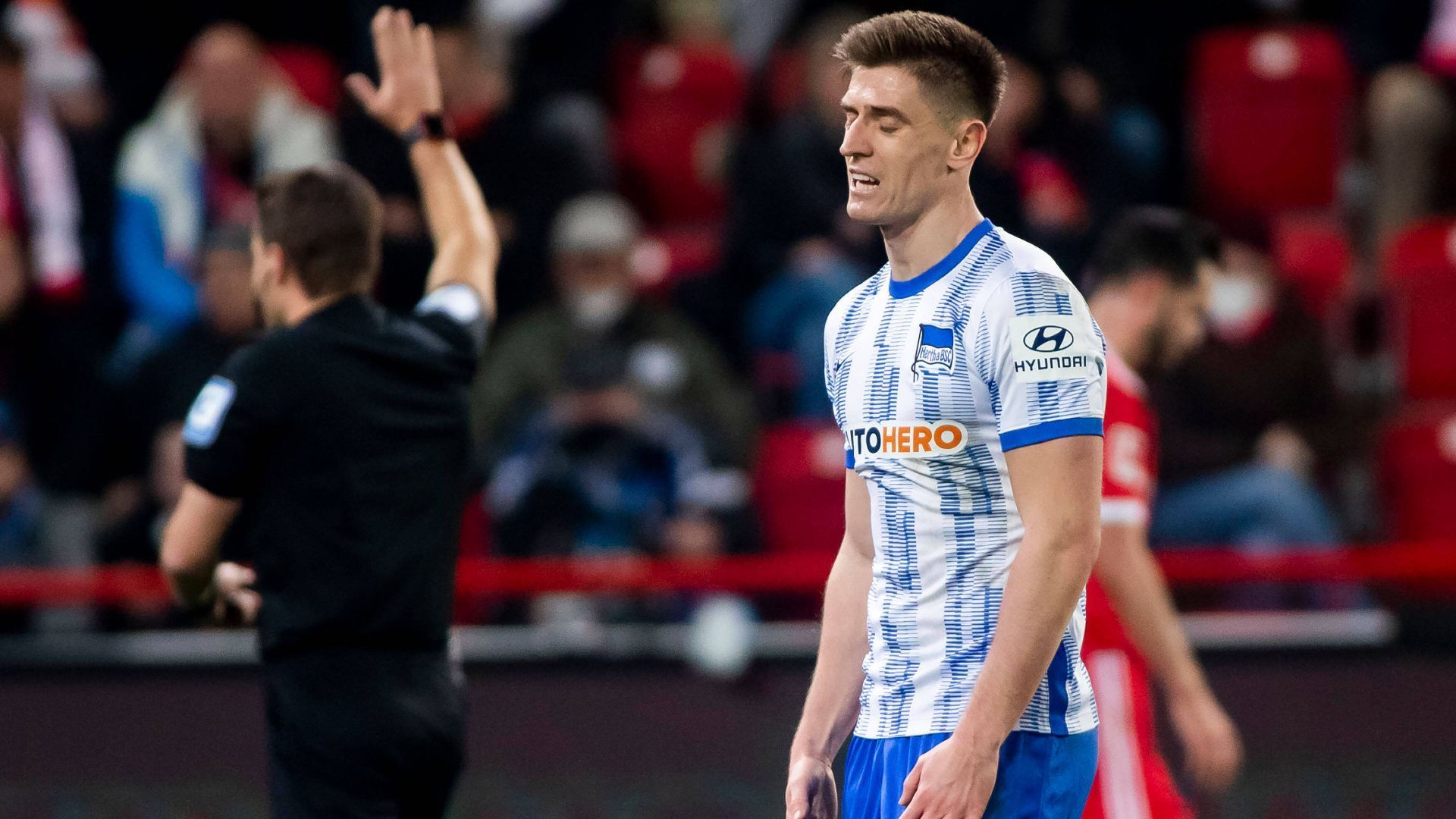 
                <strong>Platz 8: Krzysztof Piatek</strong><br>
                2019 für 24 Millionen Euro vom AC Mailand zu Hertha BSC
              