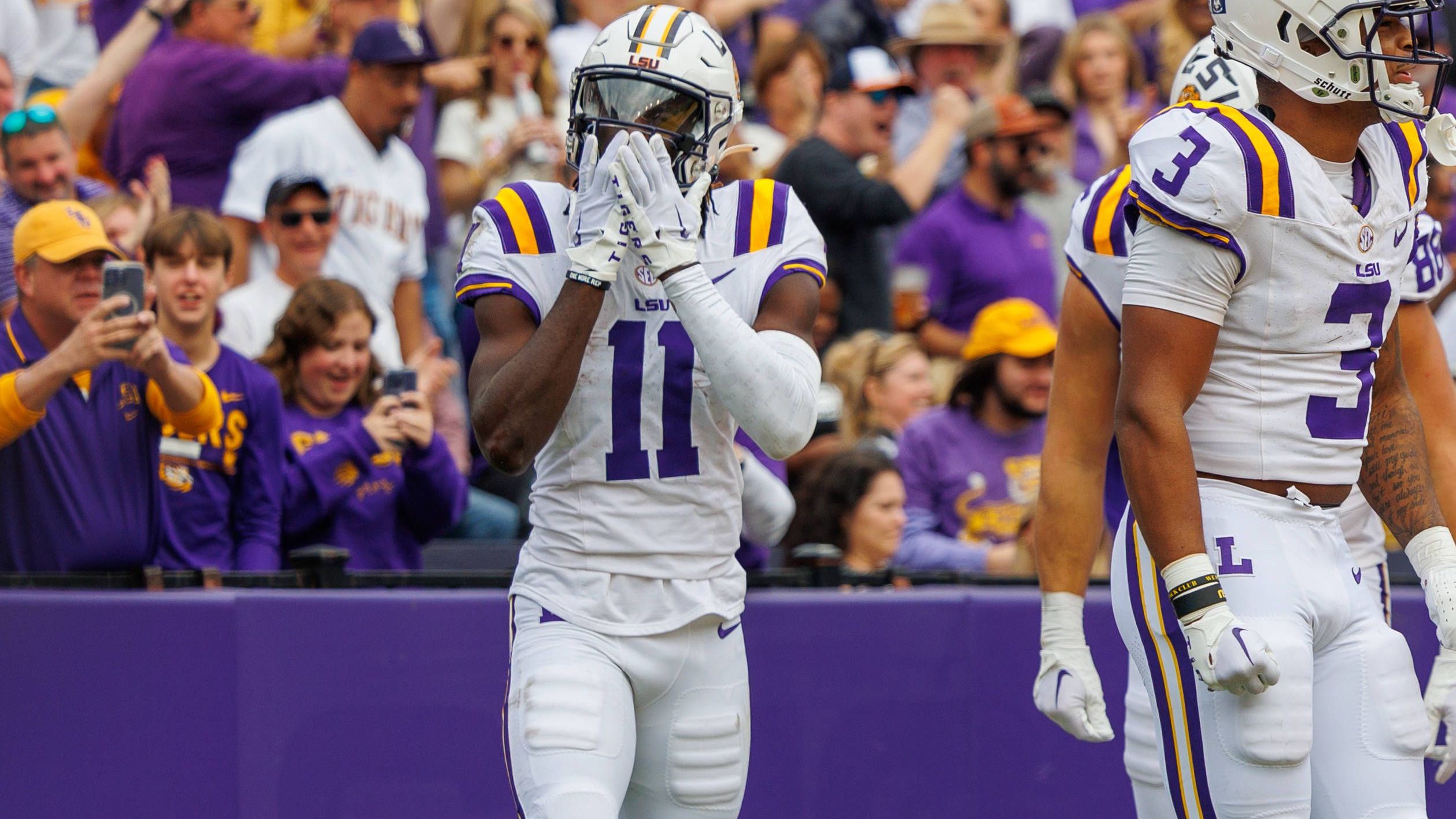 <strong>23. Pick: New York Giants (von MIN) – WR Brian Thomas Jr. (LSU)</strong><br>Mit Blick auf den Wide Receiver Room der New York Giants könnte den Fans glatt übel werden, bei allem Respekt vor Wan'dale Robinson und Darius Slayton. Mit Brian Thomas Junior kommt nochmal richtig Qualität zu den Giants.