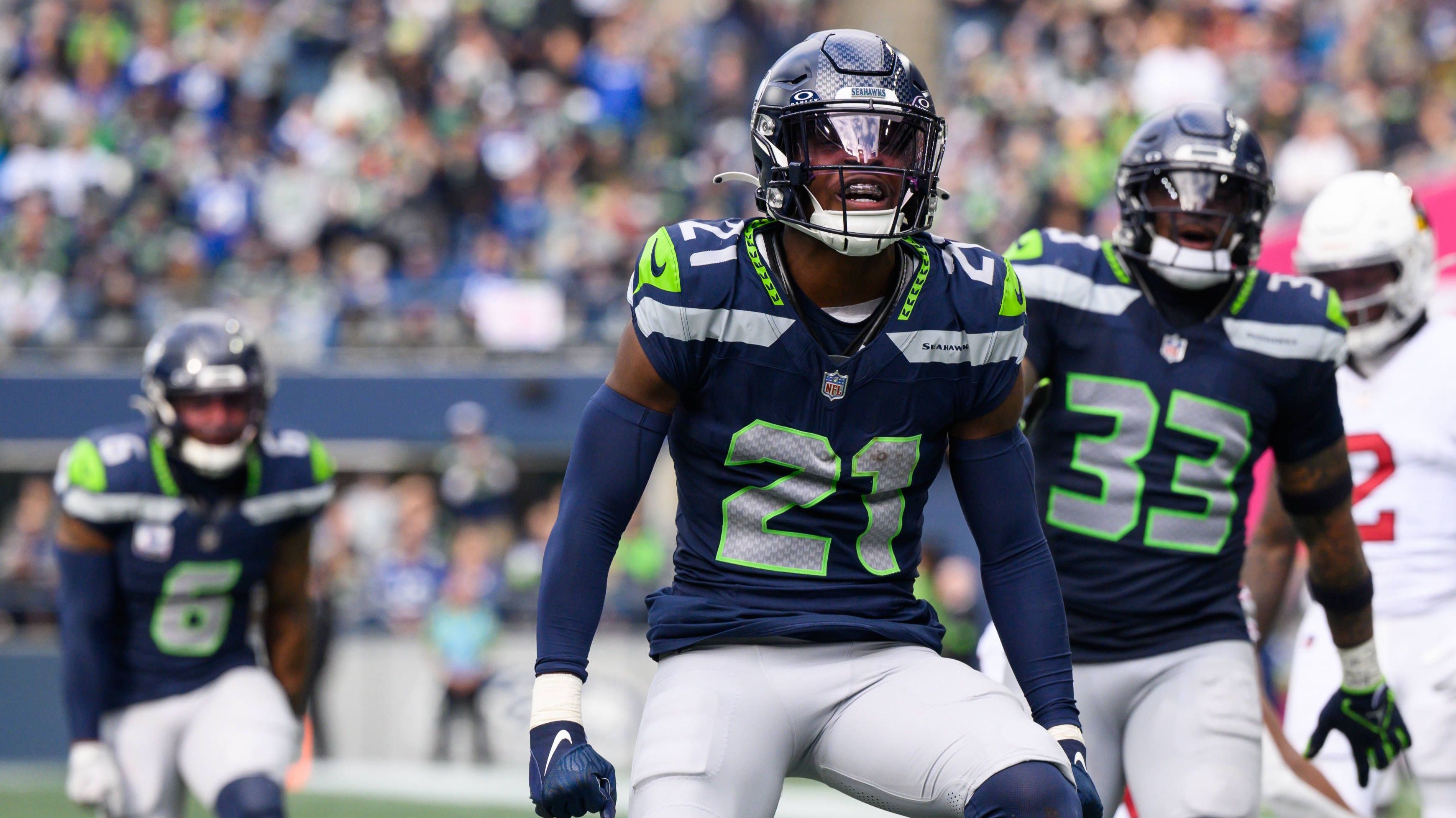 <strong>Defensive Rookie of the Year: Devon Witherspoon (Cornerback, Seattle Seahawks)</strong><br>Als Nummer-5-Pick waren die Erwartungen bei Witherspoon natürlich hoch, doch er erfüllte sie auch. In einer schwankenden Seahawks-Defense war er der Anker. Gegen die Giants in Woche 4 erzielte er seinen ersten Pick Six, mit 97 Yards zugleich der zweitlängste der Seahawks-Geschichte. Auch sonst überzeugte Witherspoon meist auf ganzer Linie.