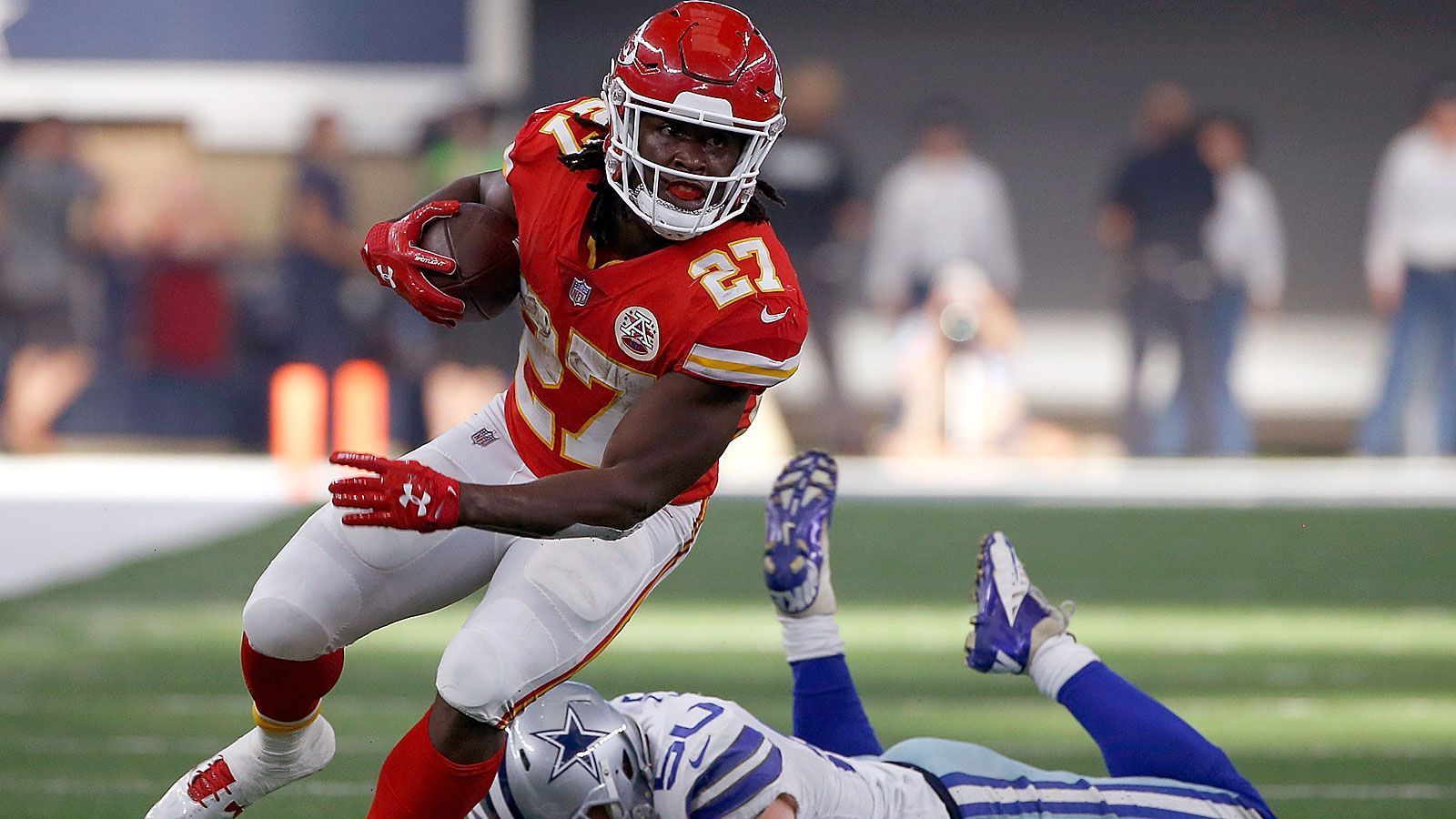 
                <strong>Platz 7: Kareem Hunt (Kansas City Chiefs)</strong><br>
                Madden-Wert: 892. NFL-Saison
              