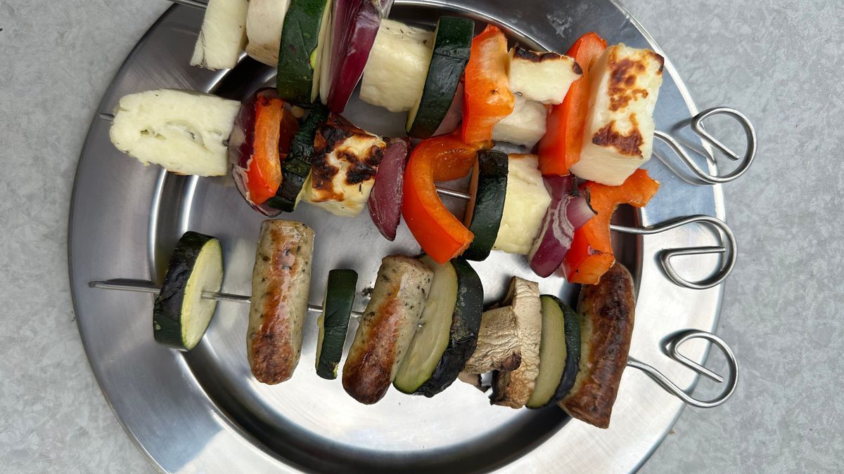 Leckere Halloumi-Spieße perfekt vom Grill!