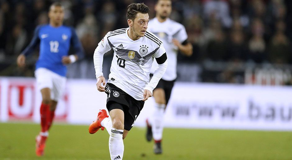 
                <strong>8. Mesut Oezil</strong><br>
                Ebenfalls auf 18 Einsätze kommt Mesut Özil. Bei den Fans ist der Spielmacher vom FC Arsenal nicht immer unumstritten. Beim DFB-Trainerstab dagegen umso mehr. 
              