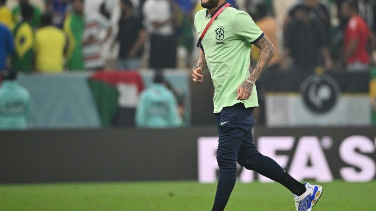 Neymar trainiert wieder am Ball