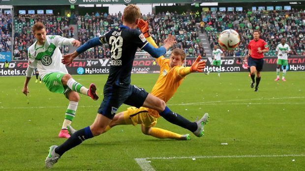 
                <strong>VfL Wolfsburg - Eiskalte Chancenverwertung.</strong><br>
                VfL Wolfsburg - Eiskalte Chancenverwertung. Die Stürmer um Lord Bendtner (li.) brauchen nicht viele Gelegenheiten um zu treffen: 3,5 Schüsse reichen den Wölfen um ein Tor zu erzielen. 
              