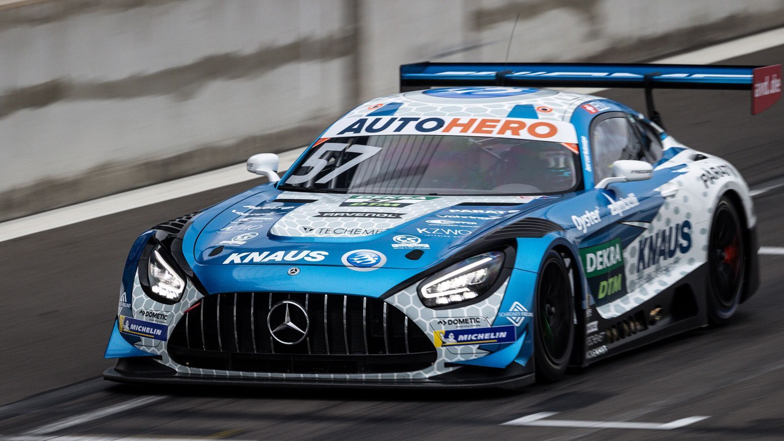 
                <strong>Mercedes-AMG Team Winward (Philip Ellis)</strong><br>
                &#x2022; Startnummer: 57 -<br>&#x2022; Auto: Mercedes-AMG GT3<br>
              