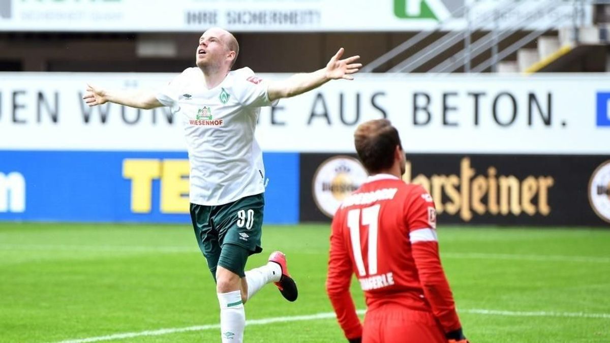 Davy Klaassen jubelt nach seinem Führungstor