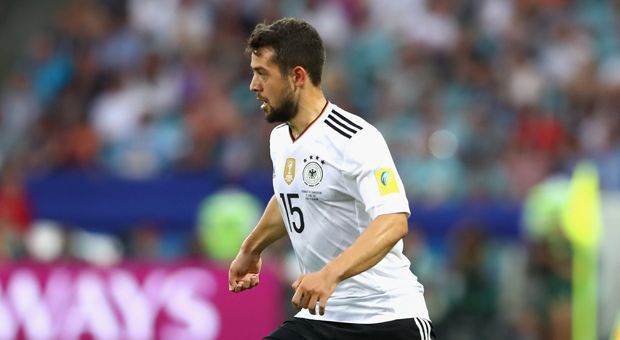 
                <strong>Amin Younes</strong><br>
                Bekommt zehn Minuten vor Abpfiff die Chance, sich zu zeigen. Und trifft zum 4:1-Endstand. ran-Note: 2
              