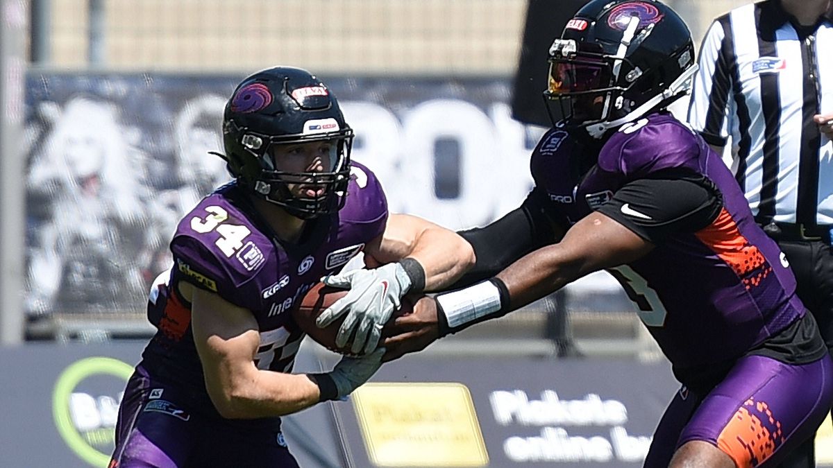 29.06.2025, xhbx, American Football ELF European League of Football, Frankfurt Galaxy - Prague Lions v.l. Sandro Platzgummer (Frankfurt Galaxy), Matthew McKay (Frankfurt Galaxy) (DFL DFB REGULATION...