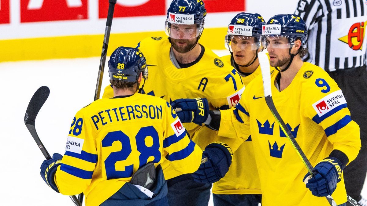 Sweden V United States - 2024 IIHF Ice hockey, Eishockey World Championship, WM, Weltmeisterschaft Czechia Victor Hedman, Pontus Holmberg, Marcus Pettersson, and Adrian Kempe are celebrating a goal...