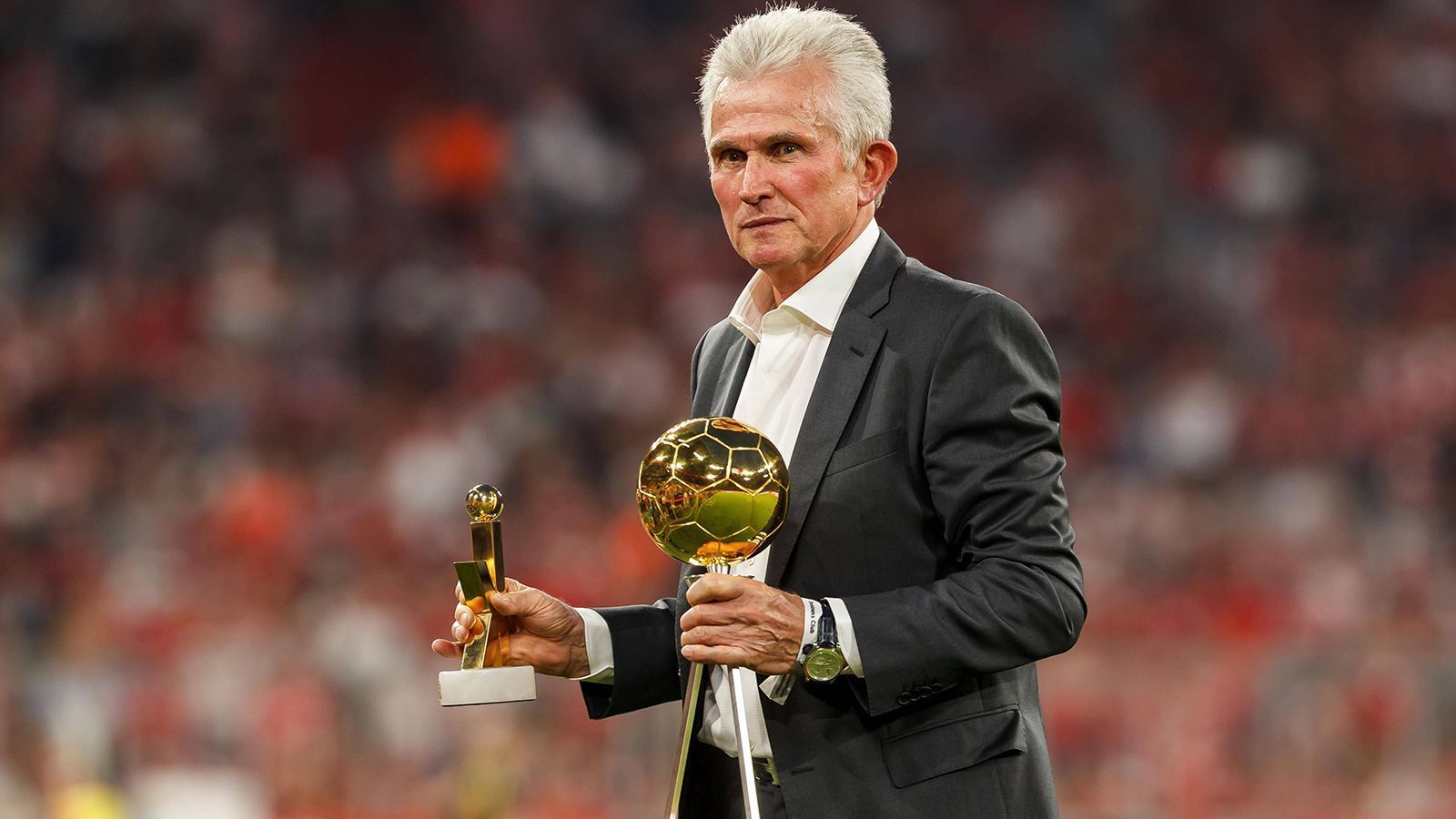 <strong>Platz 7: Jupp Heynckes</strong><br>
                • Punkteschnitt: <strong>2,15 Punkte</strong><br>• Zeitraum: 07/1987 bis 10/1991, 04/2009 bis 06/2009, 07/2011 bis 06/2013 und 10/2017 bis 06/2018