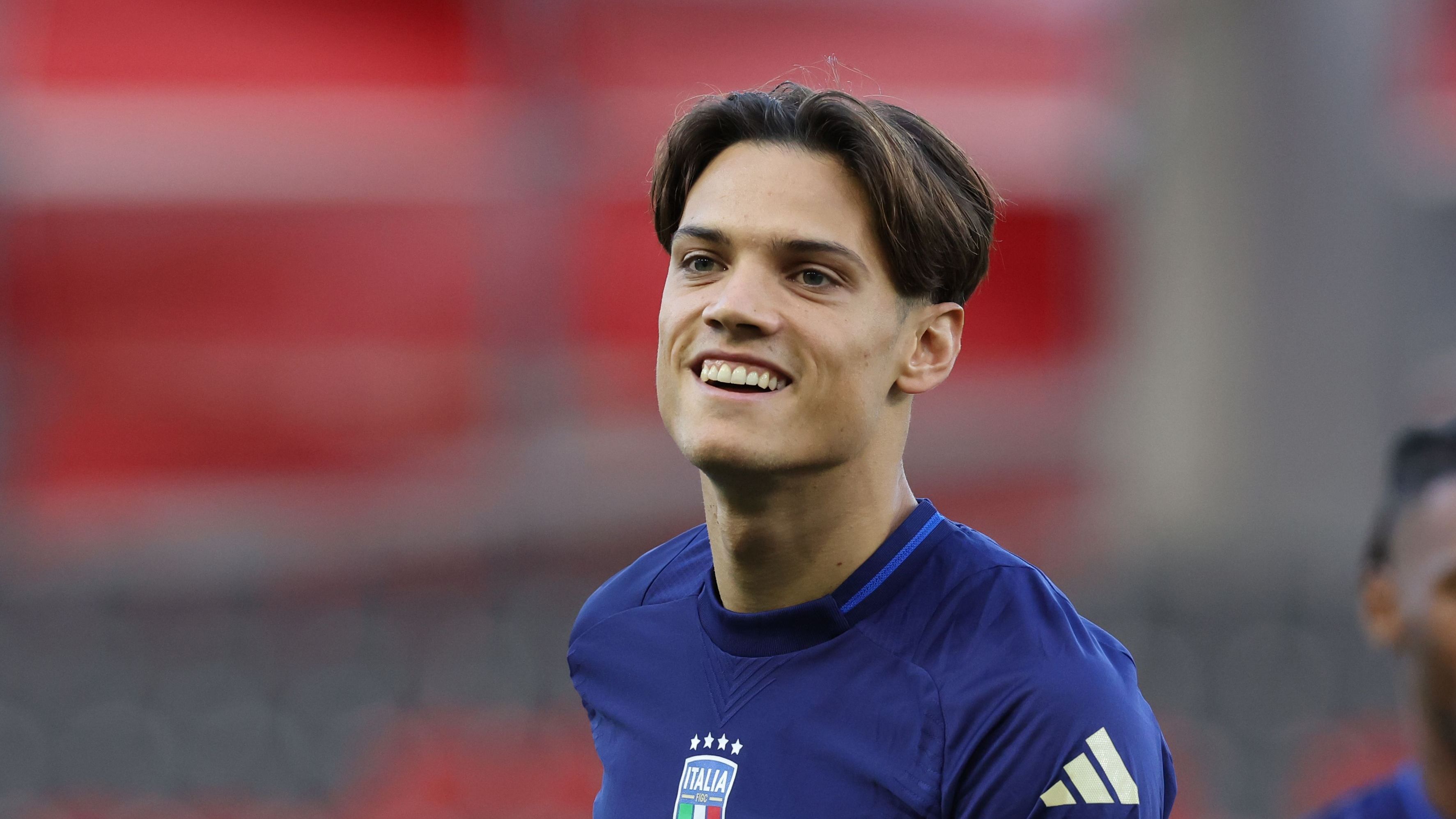 <strong>Samuele Ricci (FC Turin)</strong><br>... als passstarker Mittelfeldspieler, der den Ball auch mit guten Dribblings behaupten kann. Somit würde er ins Beuteschema von City-Coach Pep Guardiola passen. In der Vergangenheit wurde Ricci bereits mit einem möglichen Wechsel zu Real Madrid und Borussia Dortmund in Verbindung gebracht. Ein Wechsel nach Manchester würde frühestens im Januar infrage kommen.