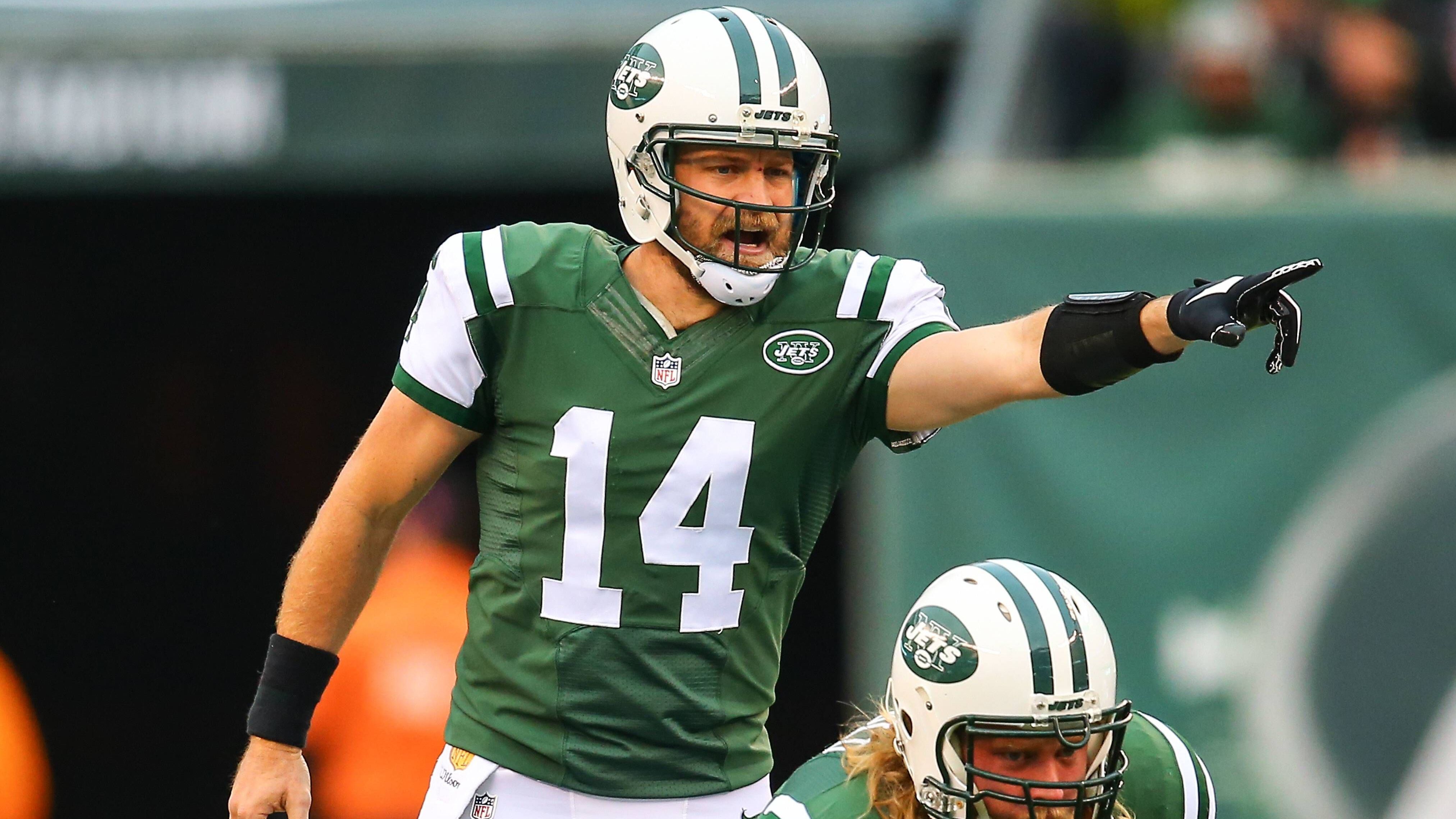 <strong>New York Jets: Ryan Fitzpatrick (2015; 31 TDs)</strong><br>Um bei den Jets auf 30 Touchdown-Pässe zu kommen, braucht es Magie. Und passenderweise ist "Fitzmagic" Ryan Fitzpatrick bis heute der letzte Quarterback, dem diese Marke bei Gang Green gelang.