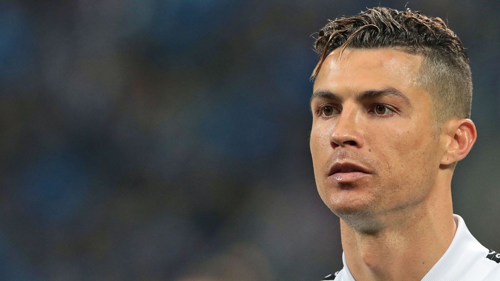 
                <strong>Serie A</strong><br>
                Serie A: 01. Juli bis 02. September 2019Ob es in Italien in diesem Sommer wieder einen Mega-Transfer geben wird wie im vergangenen Jahr den Wechsel von Cristiano Ronaldo zu Juventus Turin? Aktuell sieht es zwar nicht danach aus, aber auch in der Serie A bleibt der Markt wie in der Bundesliga bis Anfang September geöffnet. 
              