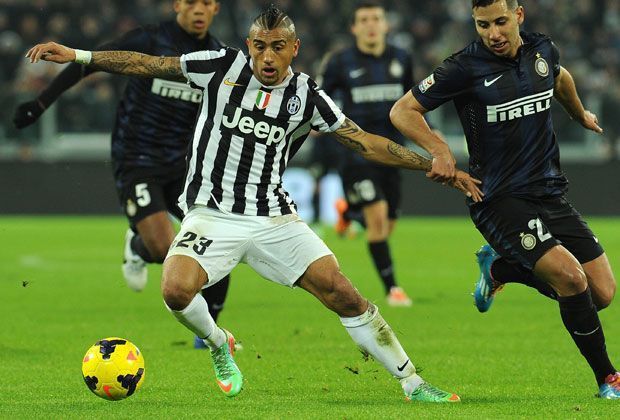 
                <strong>Juventus Turin: Arturo Vidal</strong><br>
                Der ehemalige Leverkusener ist derzeit einer der begehrtesten Spieler auf dem Globus und das Gesicht der Turiner. Der Chilene hat keine Schwächen und bringt als unermüdlicher Antreiber, Torjäger und Stratege alles mit, was einen klasse Mittelfeldspieler ausweist.
              