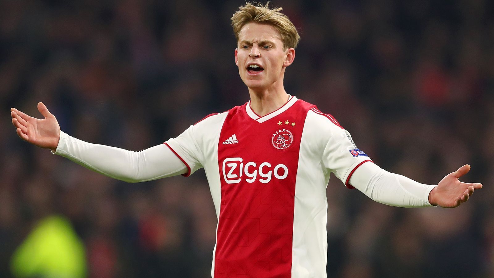 
                <strong>Frenkie de Jong (Ajax Amsterdam)</strong><br>
                Während es um de Ligt bislang nur Gerüchte gibt, herrscht in der Personalie Frenkie de Jong schon Klarheit. Der 21 Jahre alte Ajax-Mittelfeldspieler entschied sich für einen Wechsel zum FC Barcelona, wo er die Tradition niederländischer Profis wieder aufleben lässt. Als Ablösesumme sollen 75 Millionen Euro nach Amsterdam fließen und durch Bonuszahlungen könnte die Summe sogar auf bis zu 86 Millionen Euro ansteigen. In der Königsklasse war de Jong in sieben der bisherigen acht Ajax-Begegnungen im Einsatz. Nur ein Tor fehlt dem niederländischen Nationalspieler noch zum ganz großen Glück in der Champions League.
              