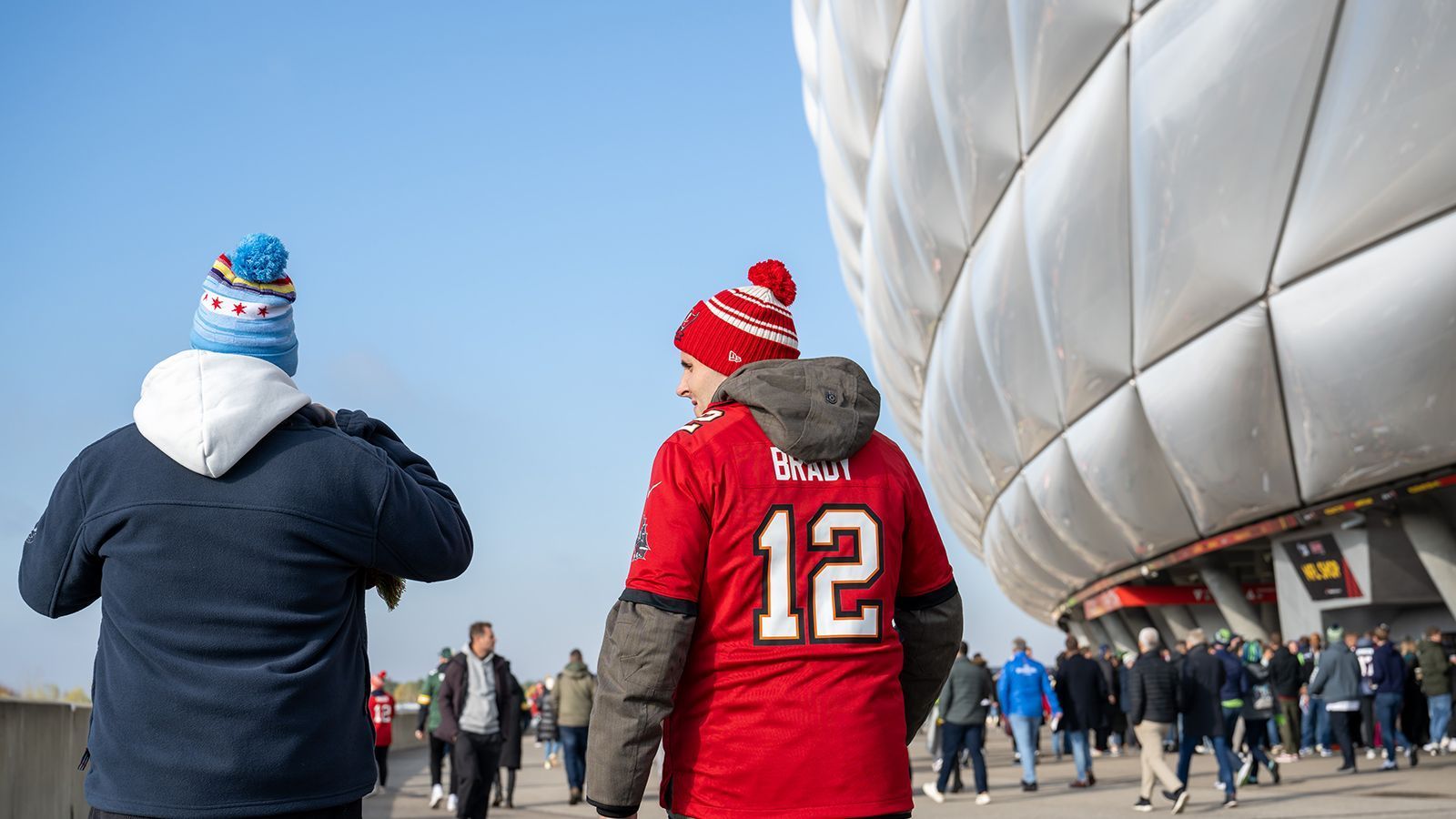 
                <strong>Großer Anteil deutscher Fans</strong><br>
                77 Prozent der knapp 76.000 Menschen kamen aus Deutschland. Allerdings nicht nur aus Bayern, sondern aus allen Bundesländern. Besonders Berlin, Hamburg und NRW waren häufig vertreten.
              