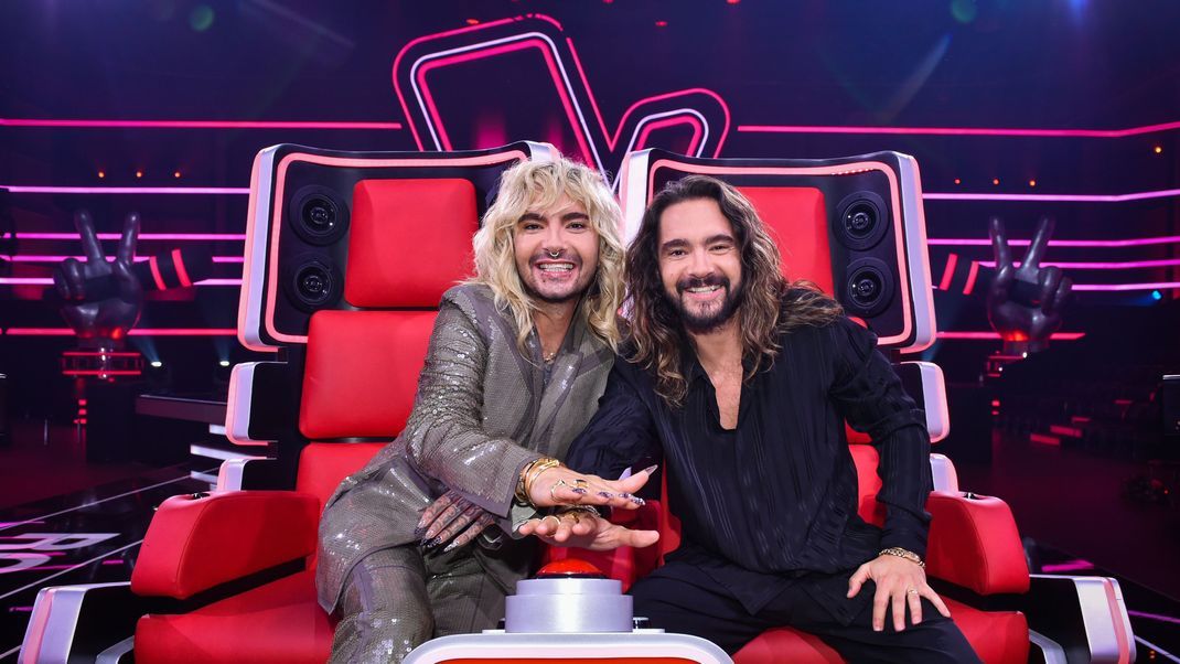 Die beiden Brüder der Erfolgsband Tokio Hotel sitzen im roten Stuhl bei "The Voice of Germany". Hier erfährst du alles Wichtige über das neue Coach-Duo.