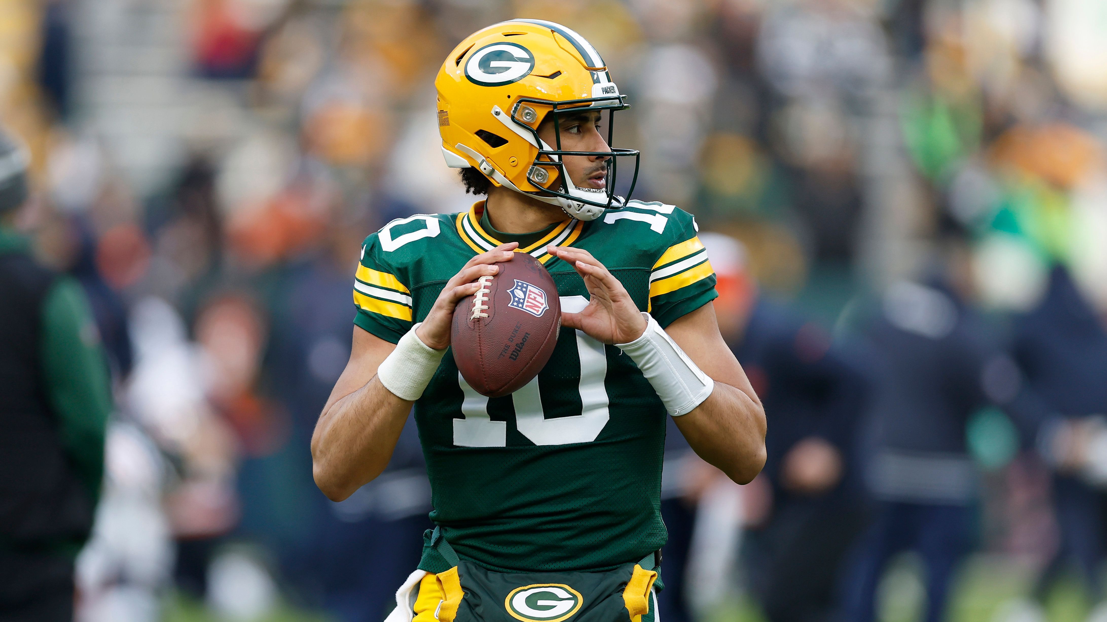 <strong>Platz 7: Green Bay Packers<br></strong>Im Draft vor heimischen Fans sorgten die Packers für großen Jubel, als sie erstmals seit 2002 mit Markus Golden einen Wide Receiver in der ersten Runde drafteten. Damit hat die Offense einige spannende Waffen, mit der Jordan Love arbeiten kann. Die Defense wurde erst ab der vierten Runde angegangen, wollen die Packers also ganz oben mitspielen, wird viel an Love hängen.