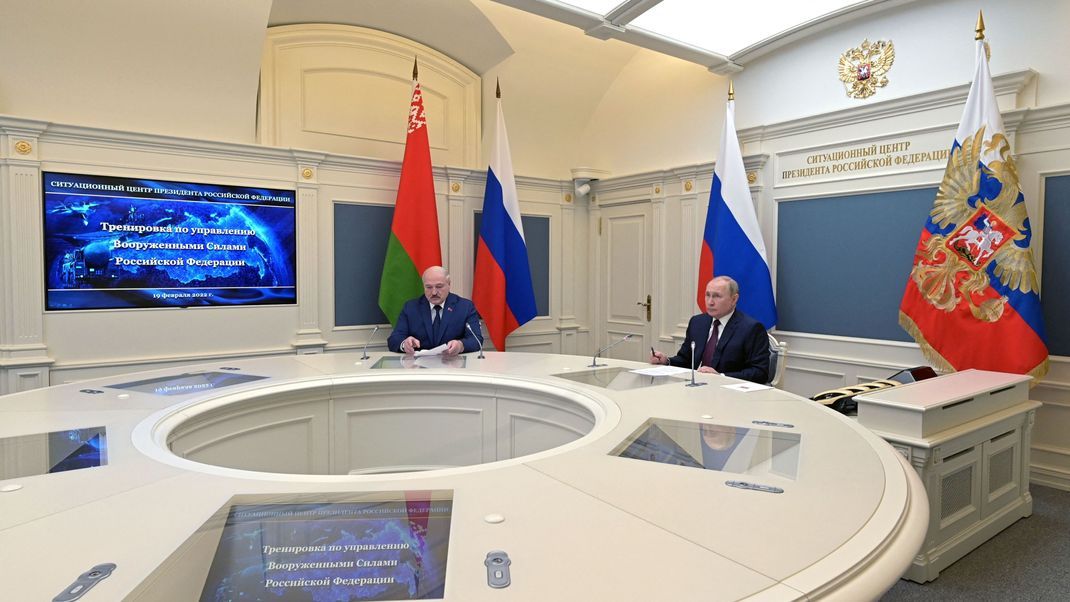 Wladimir Putin stationiert seine Atomwaffen an Belarus' Grenze zu Polen.