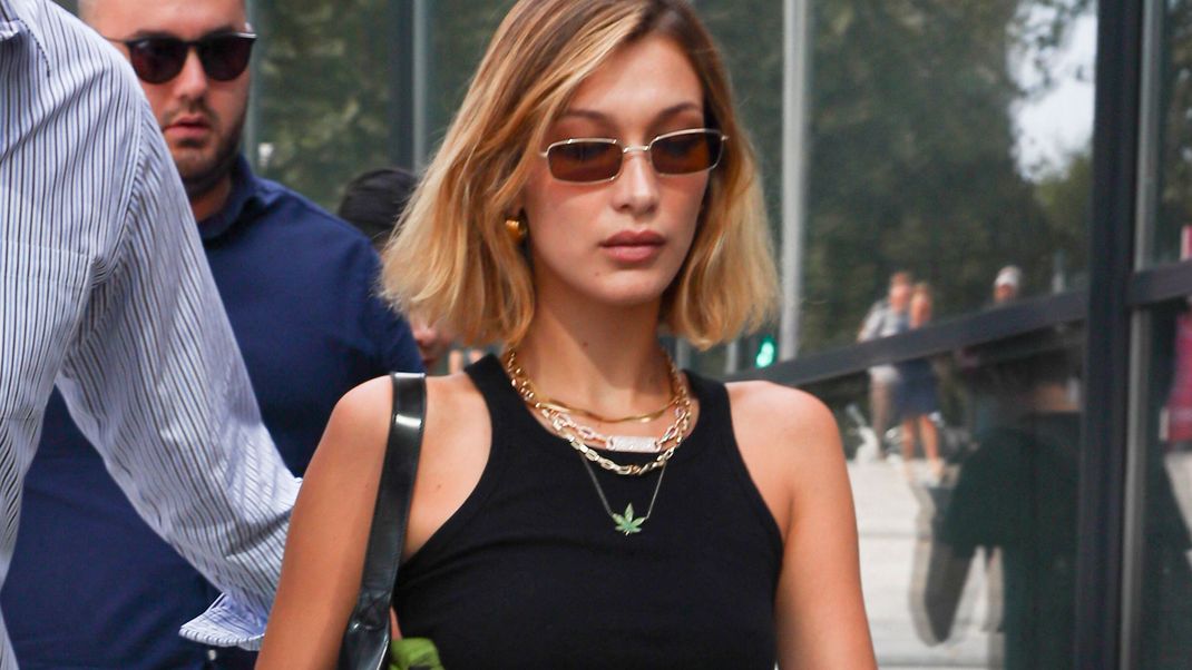 Bella Hadid trägt Aspen Blonde