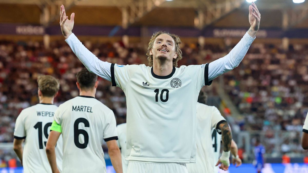 Nick Woltemade (Germany) bejubelt seinen Treffer zum 2:0, UEFA European Under-21 Championship 2025 Semi-Final, Germany v France, KoÅ¡icka futbalova arÃ na am 25. June 2025 in Kaschau, Slowakei. (Fo...