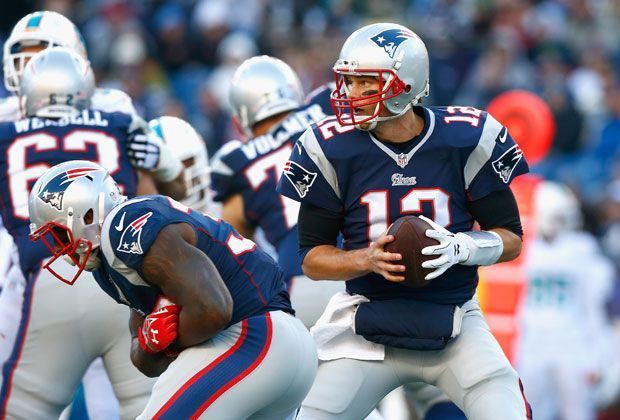 
                <strong>New England Patriots - Miami Dolphins 41:13</strong><br>
                Quarterback-Superstar Tom Brady hat sich mit den New England Patriots zum sechsten Mal in Folge den Titel in der AFC East gesichert und sein Team somit frühzeitig in die Playoffs geführt.
              